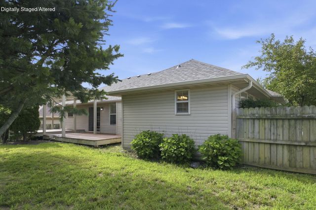 889 W Crestwood Street, Nixa, MO 65714