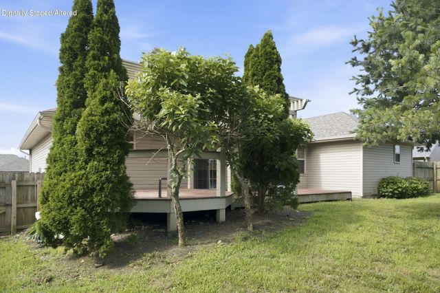 889 W Crestwood Street, Nixa, MO 65714