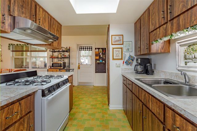 1909 N LAKEWOOD AVENUE, Ocoee, FL 34761