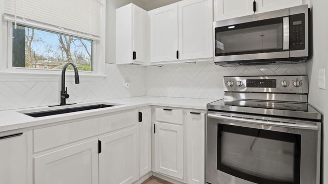 3107 Meadowside Ln, Nashville, TN 37207