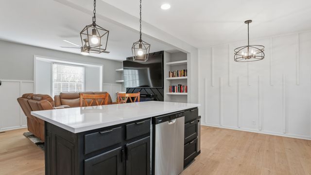 3107 Meadowside Ln, Nashville, TN 37207