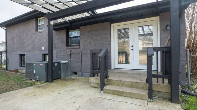 3107 Meadowside Ln, Nashville, TN 37207