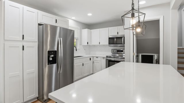 3107 Meadowside Ln, Nashville, TN 37207