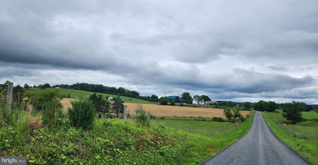 2303 W HOOVER RD, Haywood, VA 22722