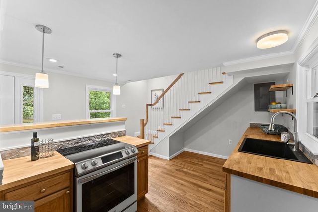 2303 W HOOVER RD, Haywood, VA 22722