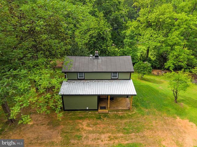 2303 W HOOVER RD, Haywood, VA 22722