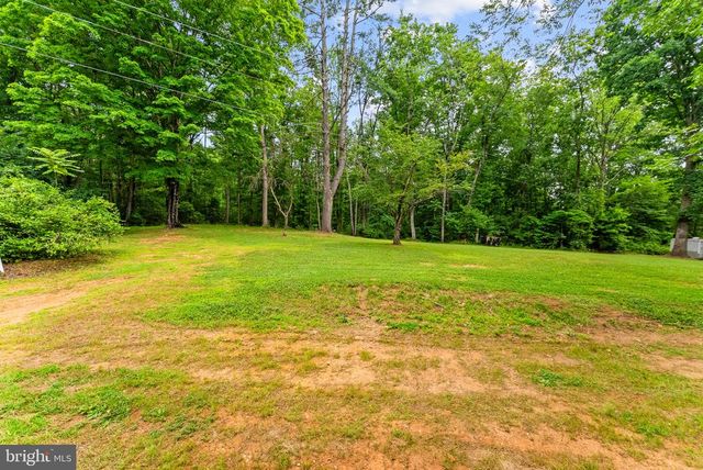 2303 W HOOVER RD, Haywood, VA 22722
