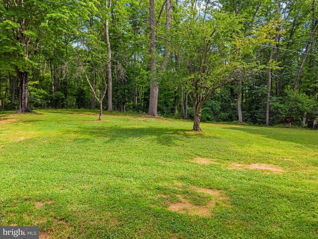 2303 W HOOVER RD, Haywood, VA 22722