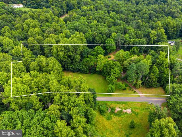 2303 W HOOVER RD, Haywood, VA 22722