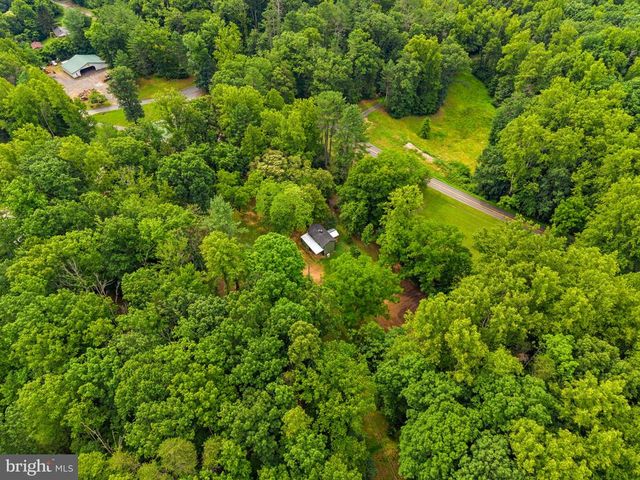 2303 W HOOVER RD, Haywood, VA 22722