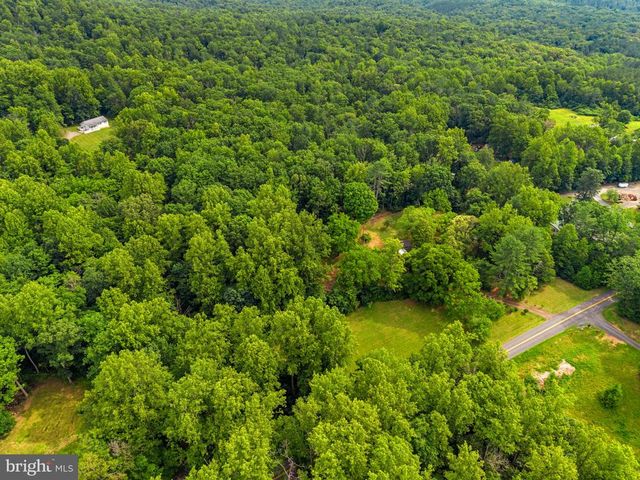 2303 W HOOVER RD, Haywood, VA 22722