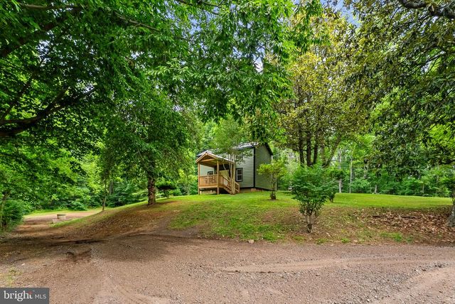 2303 W HOOVER RD, Haywood, VA 22722