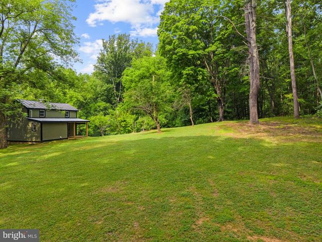 2303 W HOOVER RD, Haywood, VA 22722