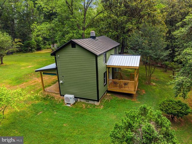 2303 W HOOVER RD, Haywood, VA 22722