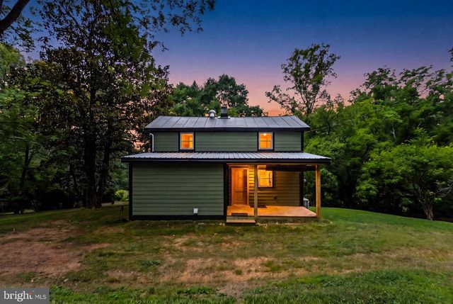 2303 W HOOVER RD, Haywood, VA 22722