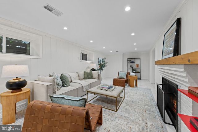 1108 VASSAR RD, Alexandria, VA 22314