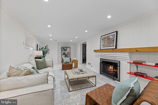 1108 VASSAR RD, Alexandria, VA 22314
