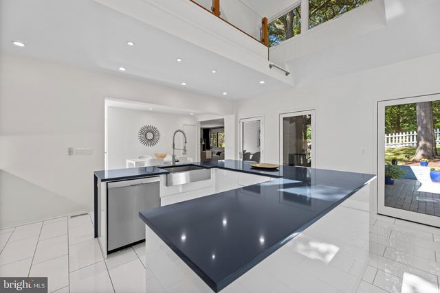 1108 VASSAR RD, Alexandria, VA 22314