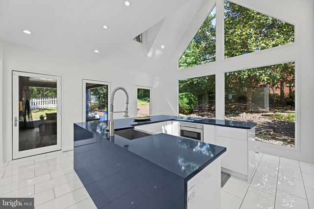 1108 VASSAR RD, Alexandria, VA 22314