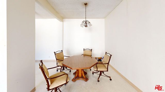 14569 Benefit Street 102, Sherman Oaks, CA 91403