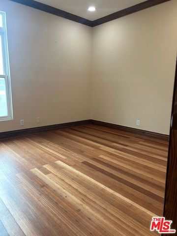 14569 Benefit Street 102, Sherman Oaks, CA 91403