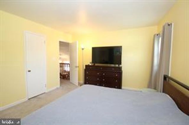 22 CAROLE RD, Newark, DE 19713