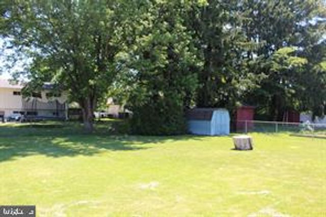 22 CAROLE RD, Newark, DE 19713