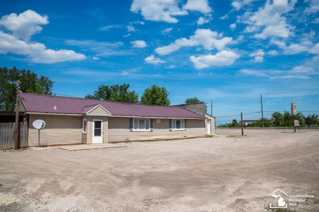 10221 Telegraph Road, Carleton, MI 48117