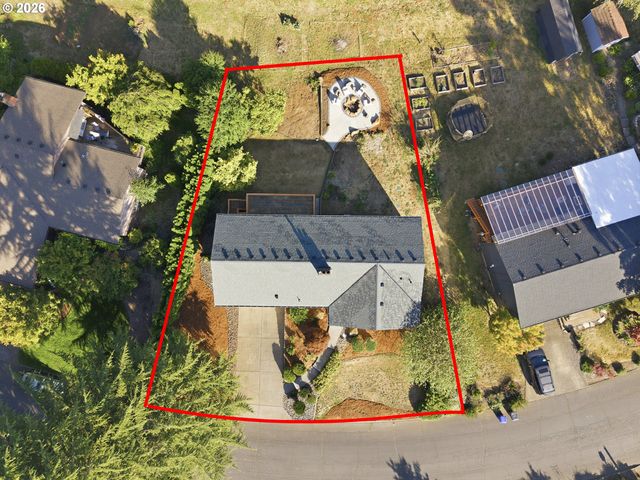 21050 S MOSSY ROCK Ct, Oregon City, OR 97045
