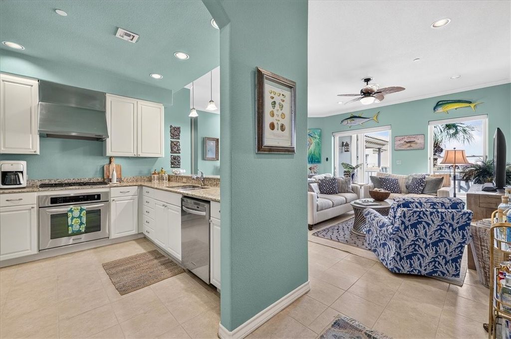 224 W Cotter Ave 206, Port Aransas, TX 78373 — photo 3