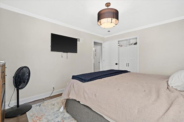 305 Sunny LANE, Thiensville, WI 53092