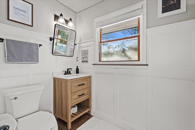 305 Sunny LANE, Thiensville, WI 53092