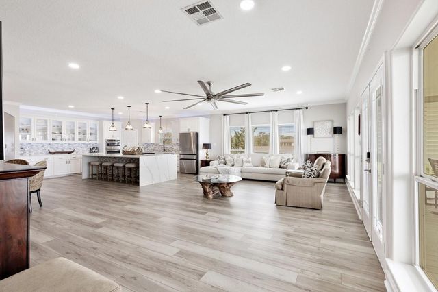 2534 Cliff Drive, Dickinson, TX 77539