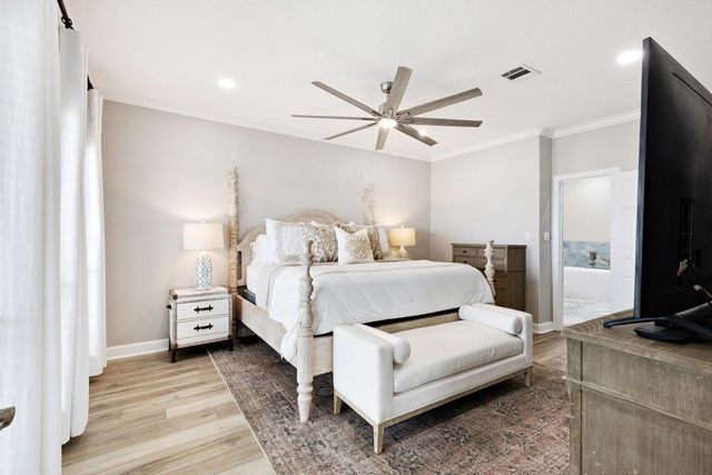 2534 Cliff Drive, Dickinson, TX 77539