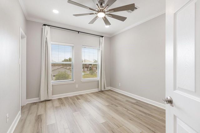 2534 Cliff Drive, Dickinson, TX 77539