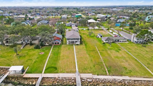 2534 Cliff Drive, Dickinson, TX 77539