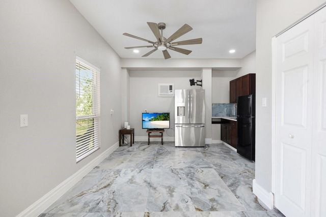 2534 Cliff Drive, Dickinson, TX 77539