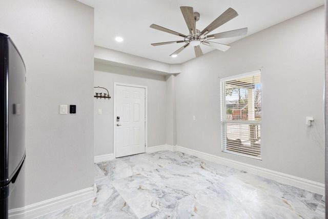 2534 Cliff Drive, Dickinson, TX 77539