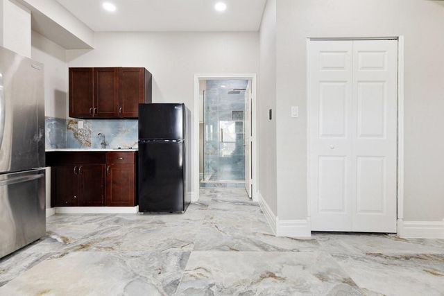 2534 Cliff Drive, Dickinson, TX 77539