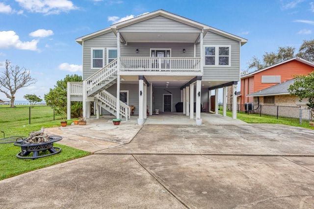 2534 Cliff Drive, Dickinson, TX 77539