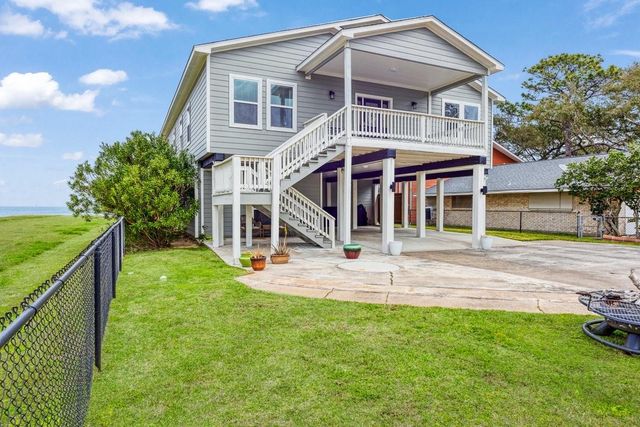 2534 Cliff Drive, Dickinson, TX 77539