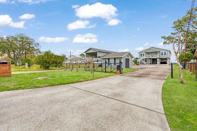 2534 Cliff Drive, Dickinson, TX 77539