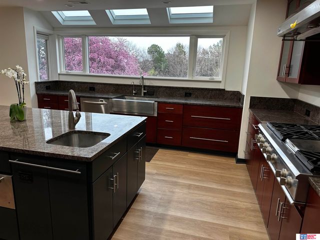 6400 S 84th Street, Lincoln, NE 68516