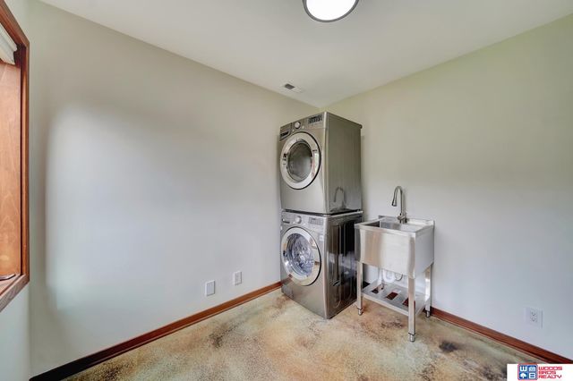 6400 S 84th Street, Lincoln, NE 68516