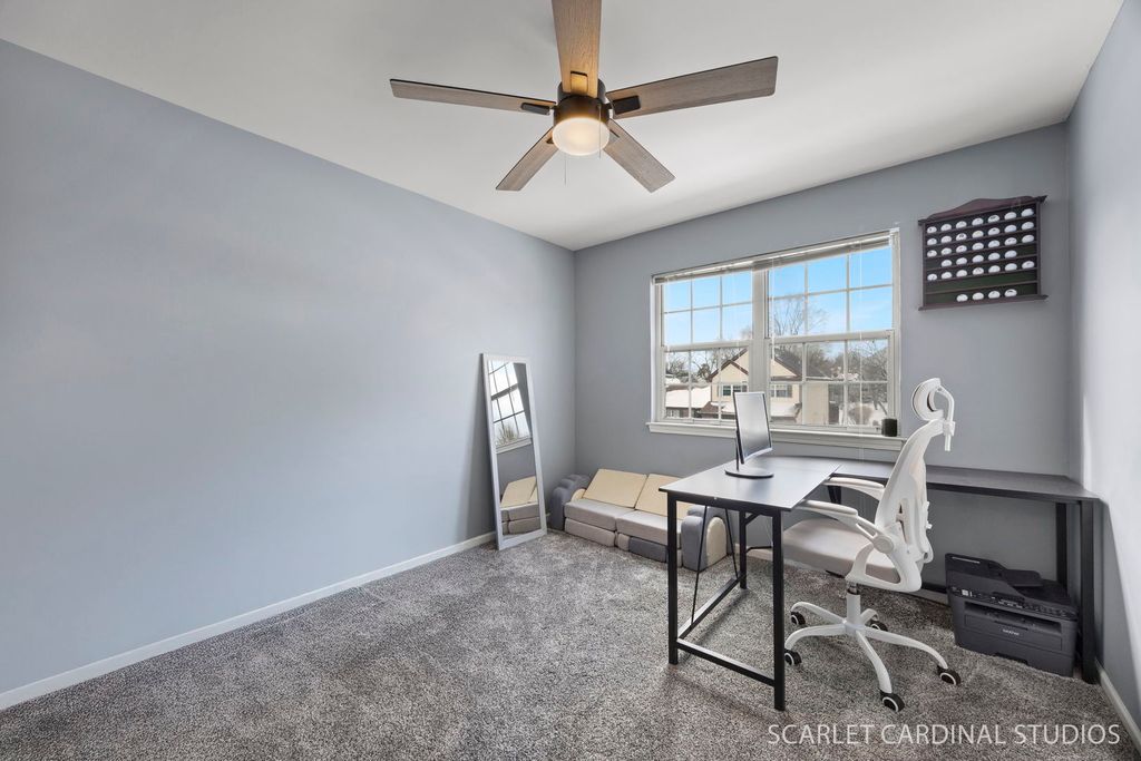 Image 21 of property listing at 1222 Goldenrod Lane, Hoffman Estates, IL 60192