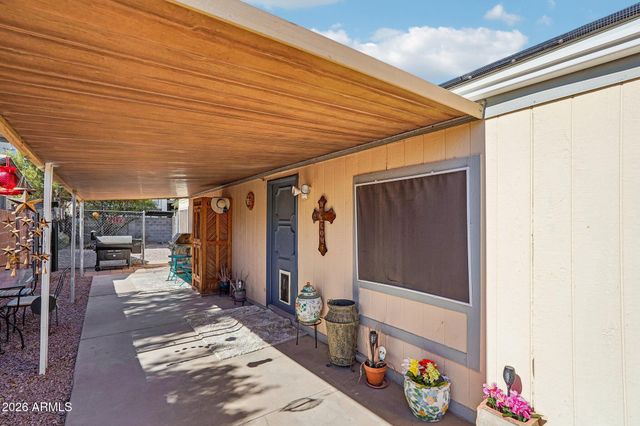 2520 E BEHREND Drive, Phoenix, AZ 85050