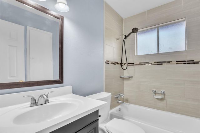 1204 Turtle Creek BLVD, Austin, TX 78745