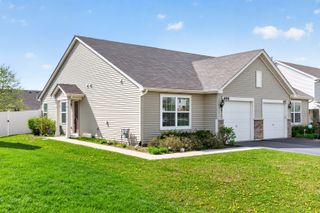 696 Vine Street, Hampshire, IL 60140