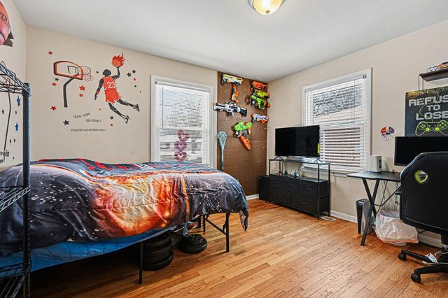 2910 Parchmount Avenue, Kalamazoo, MI 49004