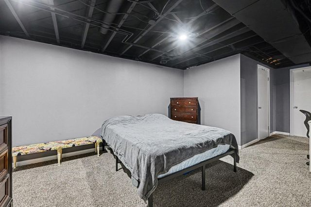 2910 Parchmount Avenue, Kalamazoo, MI 49004